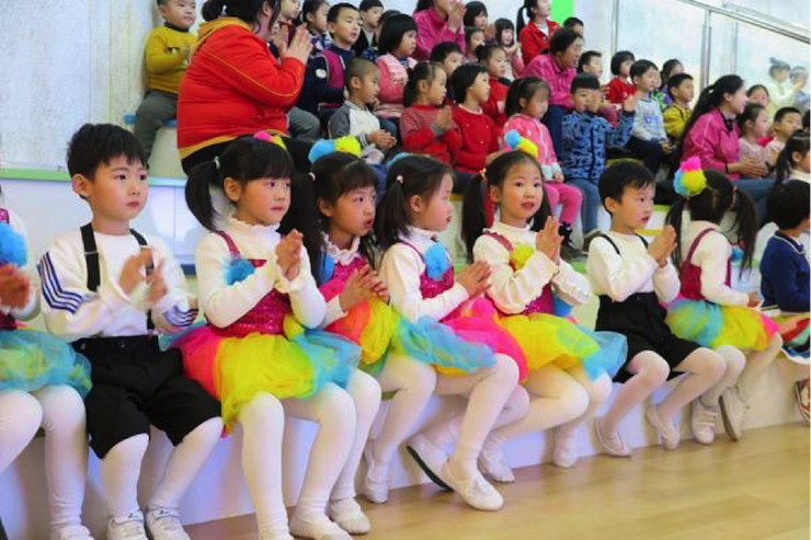音乐之声暖寒冬 韦德1946乐器捐赠爱心行动走进中国儿童中心艺术宫