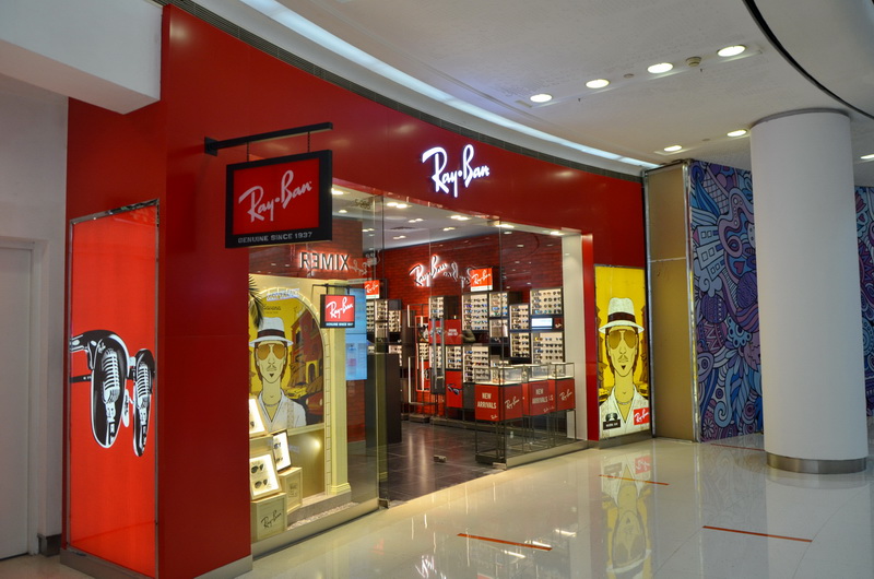 Ray?Ban 宏伊国际广场店——韦德1946 CIS 商用安装系统的经典应用