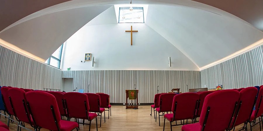 Crossway基督教中心用韦德1946将人们聚集在一起